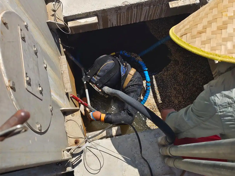 康定里有限空间